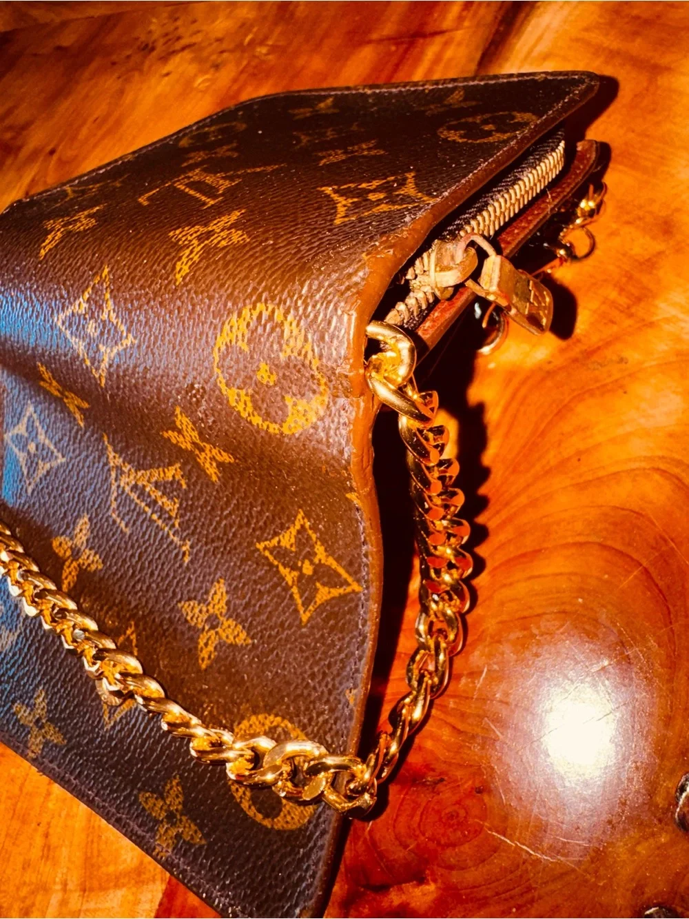 Louis Vuitton vintage compact, wallet, monogram brown, 2002 with unbranded chain - Picture 13 of 17